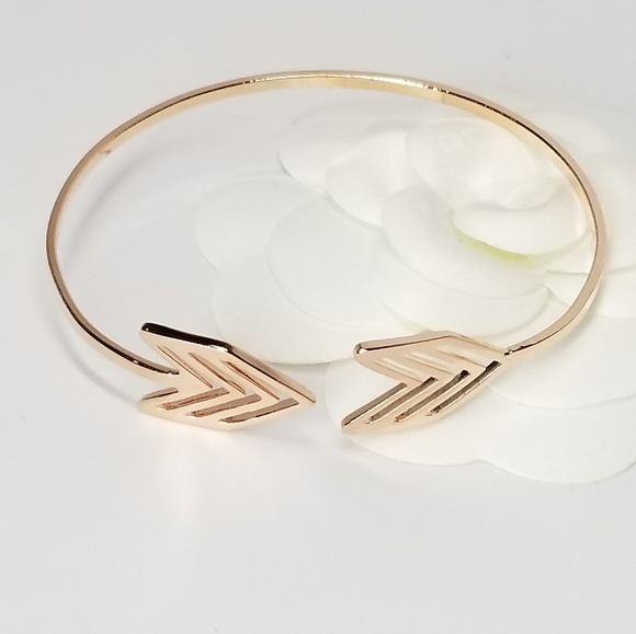Chic Arrow Open Cuff Bracelet NEW - Picture 7 of 11